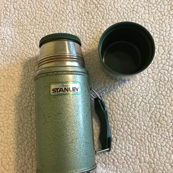 Vintage Aladdin Stanley Thermos 24 oz Wide Mouth Vacuum Bottle A-1350B Green USA - Picture 4 of 9